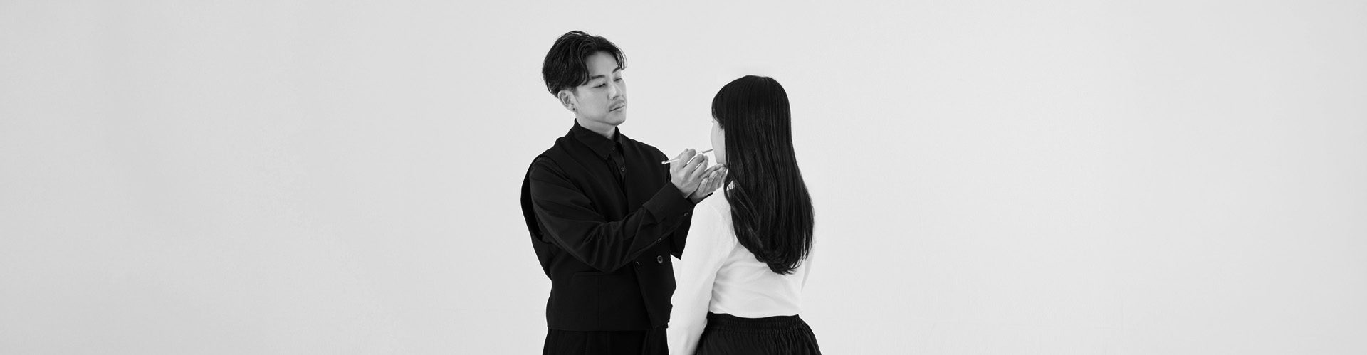 専属メイクアップアーティスト